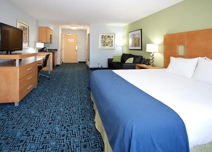 Hotel Express & River By Ihg 2*