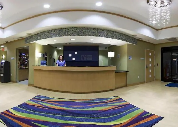 Express & River By Ihg Hotel 2*