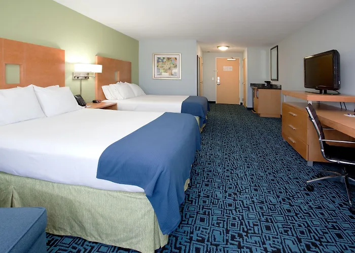 Express & River By Ihg Hotel