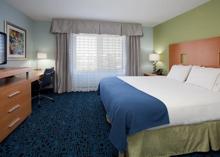 Hotel Express & River By Ihg 2*