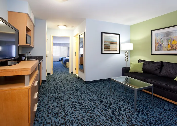 Express & River By Ihg 2*