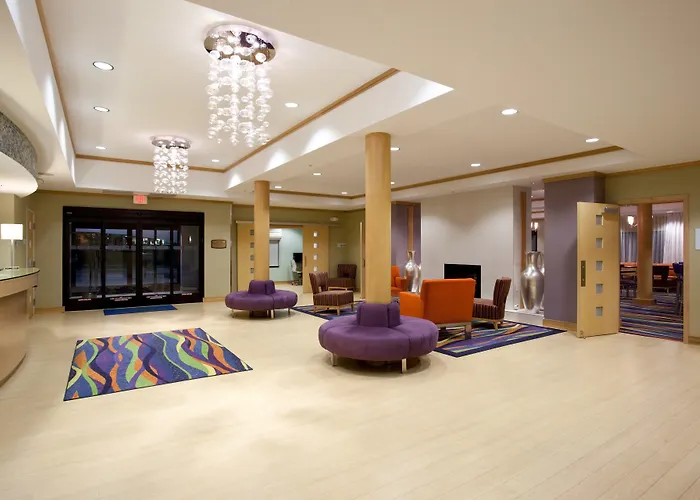 Express & River By Ihg