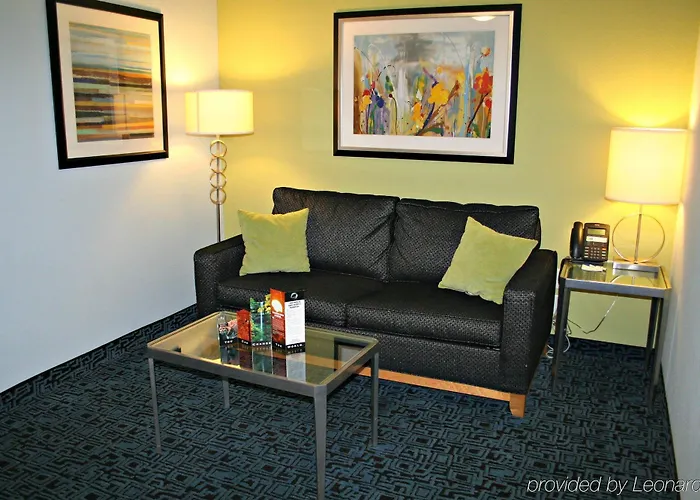 Express & River By Ihg